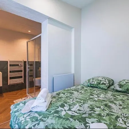 아파트 Le Cozy -escapade Raffinee Avec Prive 랭스